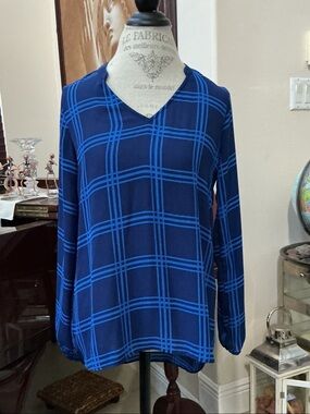 Charming Charlie Royal Blue Plaid V-Neck Long Sleeve Top